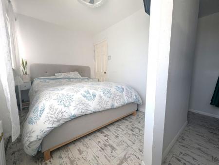 Main Bedroom-Dressing.jpg