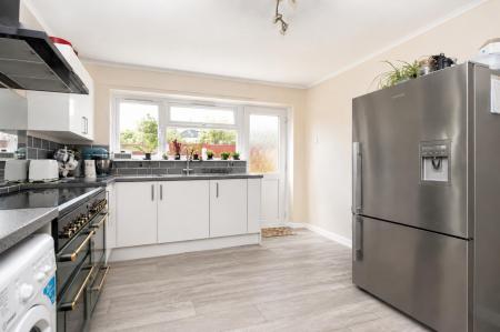 Kitchen..jpg