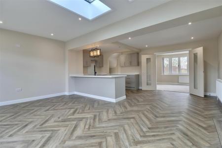 KITCHEN / DINER