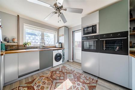 Kitchen..jpg
