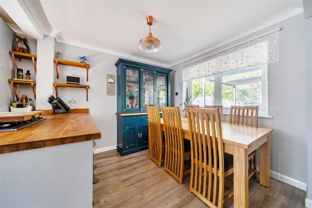 Dining Space.jpg