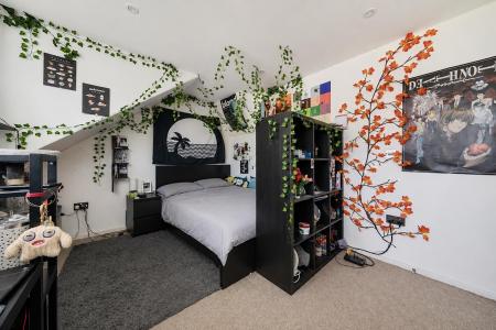 Front Bedroom.jpg