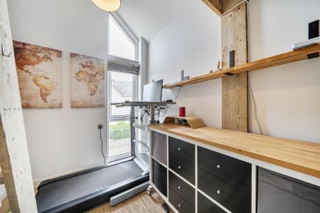 Office Space in Bedroom.jpg