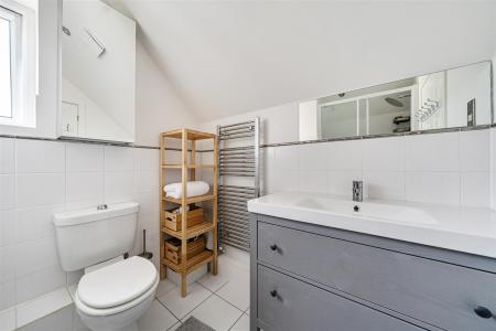 En-Suite to Main.jpg