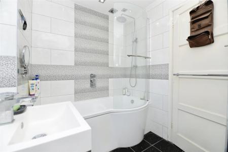 Bathroom.JPG