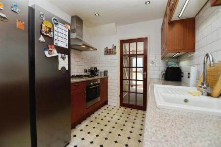 Kitchen..JPG