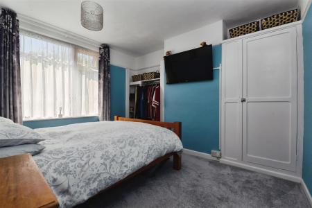 Front Bedroom.JPG