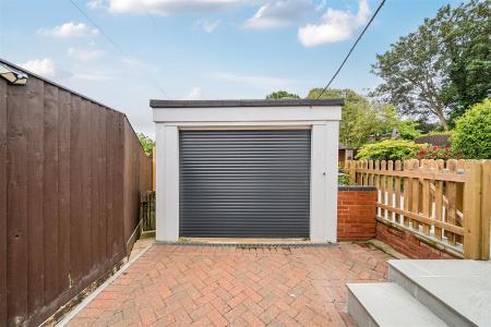 Garage.jpg