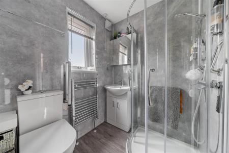 GF Shower Room.jpg