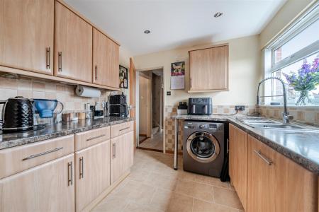 Kitchen...jpg