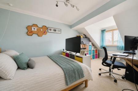 Bedroom.....jpg