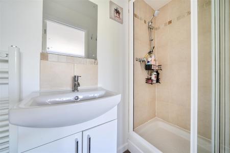 En-Suite to Main.jpg