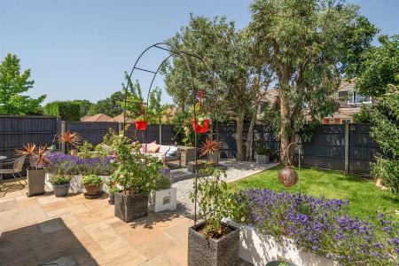 Rear Garden..jpg
