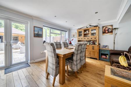 Dining Space.jpg