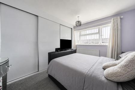 Front Bedroom. .jpg