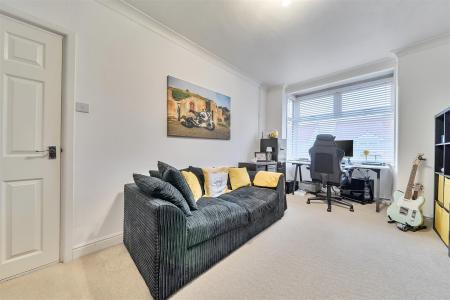 Sitting room/Bed 4