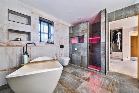 ENSUITE