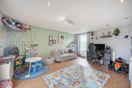 Family Room/Bed 4