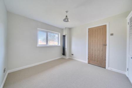 BEDROOM 2.jpeg
