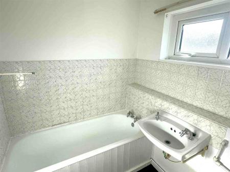 BATHROOM.jpeg