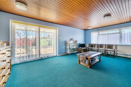 Reception room / Bed 3