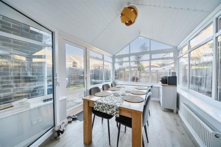 Conservatory/Dining Room