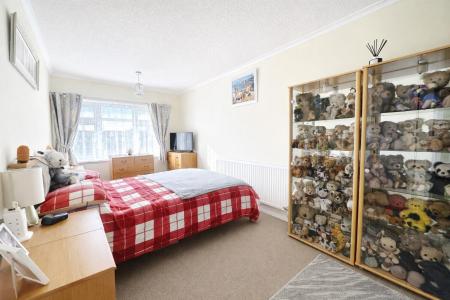 Bedroom 1.png