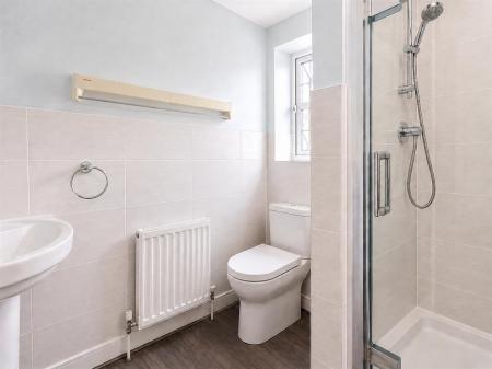 Ensuite to Bedroom one