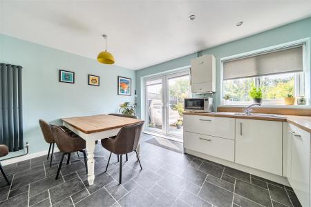 KITCHEN/DINER