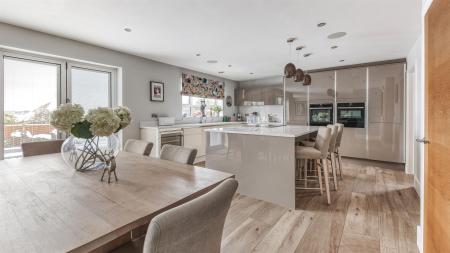 Stunning Open Plan Living Space