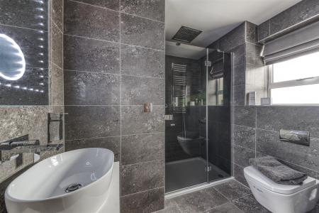 Superbly Appointed En-Suite Shower Room