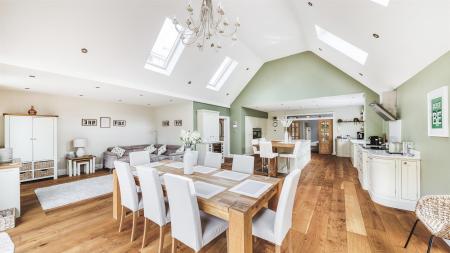 Living Kitchen/Dining/Snug