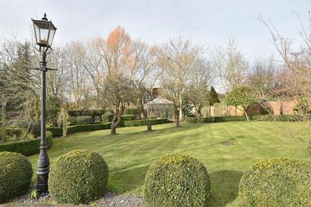 Delightful Private Gardens