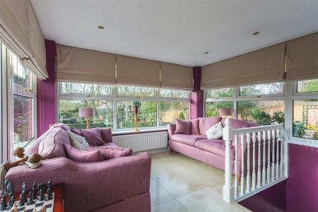 Charming Garden Room