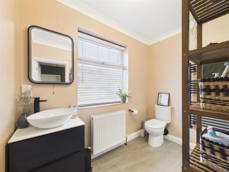 Superbly Appointed Shower Room