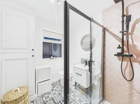 Well-Appointed Shower Room