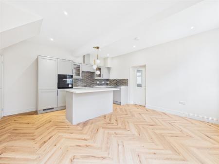 Fabulous Refitted Dining Kitchen