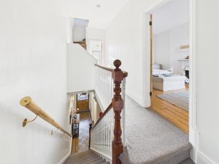 Semi-Galleried Landing
