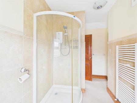 Family Shower Room