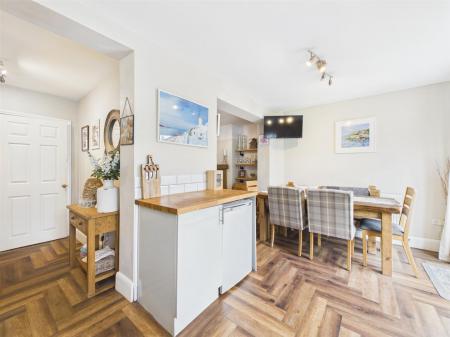 Dining Kitchen