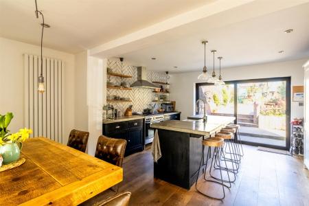 Kitchen/Dining Room