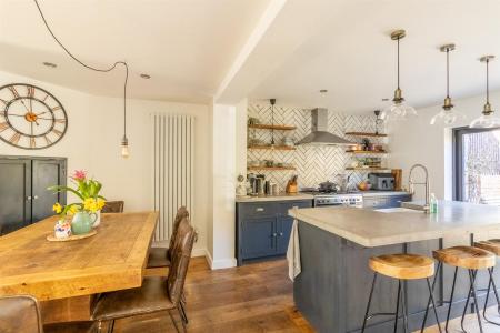 Kitchen/Dining Room