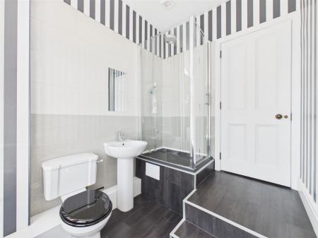 Superbly Appointed Bathroom
