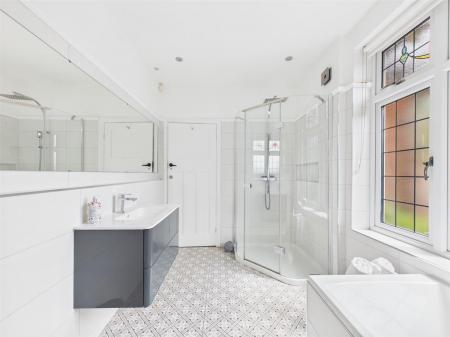 Superbly Appointed Bathroom