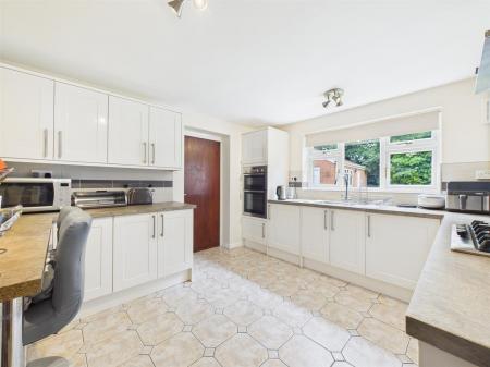 Fitted Kitchen