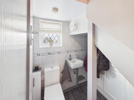 Fitted Guest Cloakroom