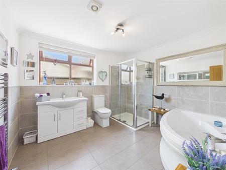 Superbly Appointed Principal Bathroom