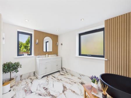 Superbly Appointed En-Suite/Wet Room