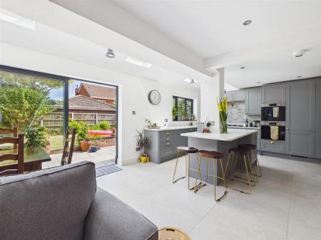 Open Plan Living/Dining/Kitchen
