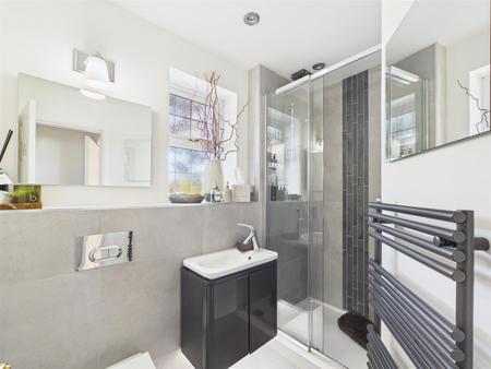 Guest En-Suite